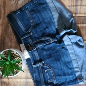 Hollister short